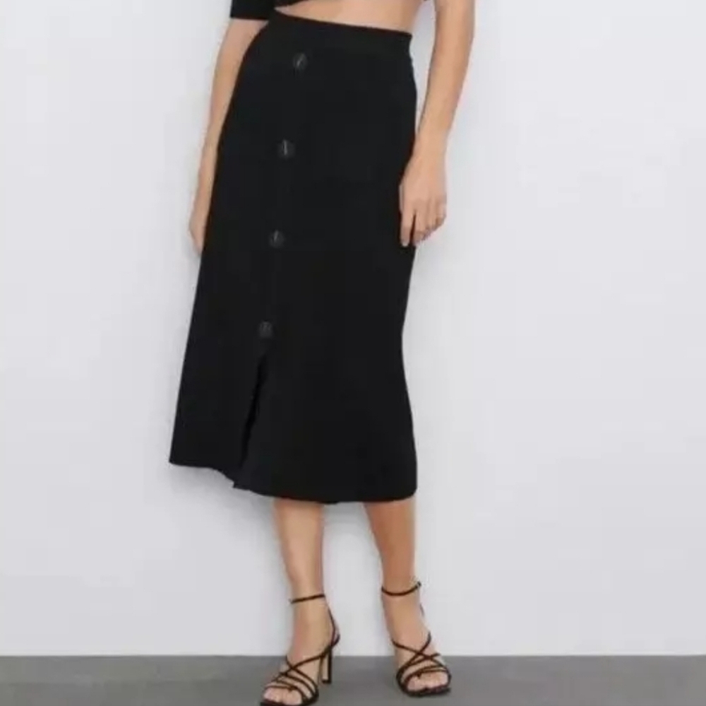 Zara Ribbed Button Front Midi Skirt